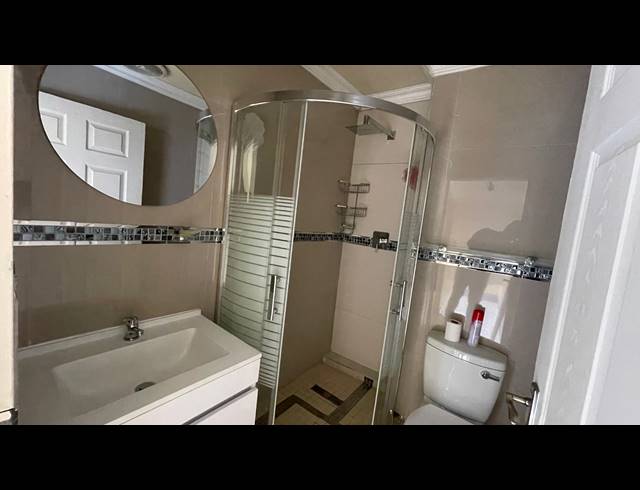 1 BEDROOM APARTMENT FOR SALE IN ESSENWOOD